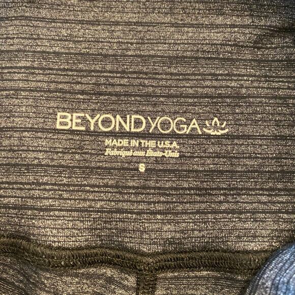 Beyond Yoga Leggings Gray Heathered Size Small - Picture 5 of 9
